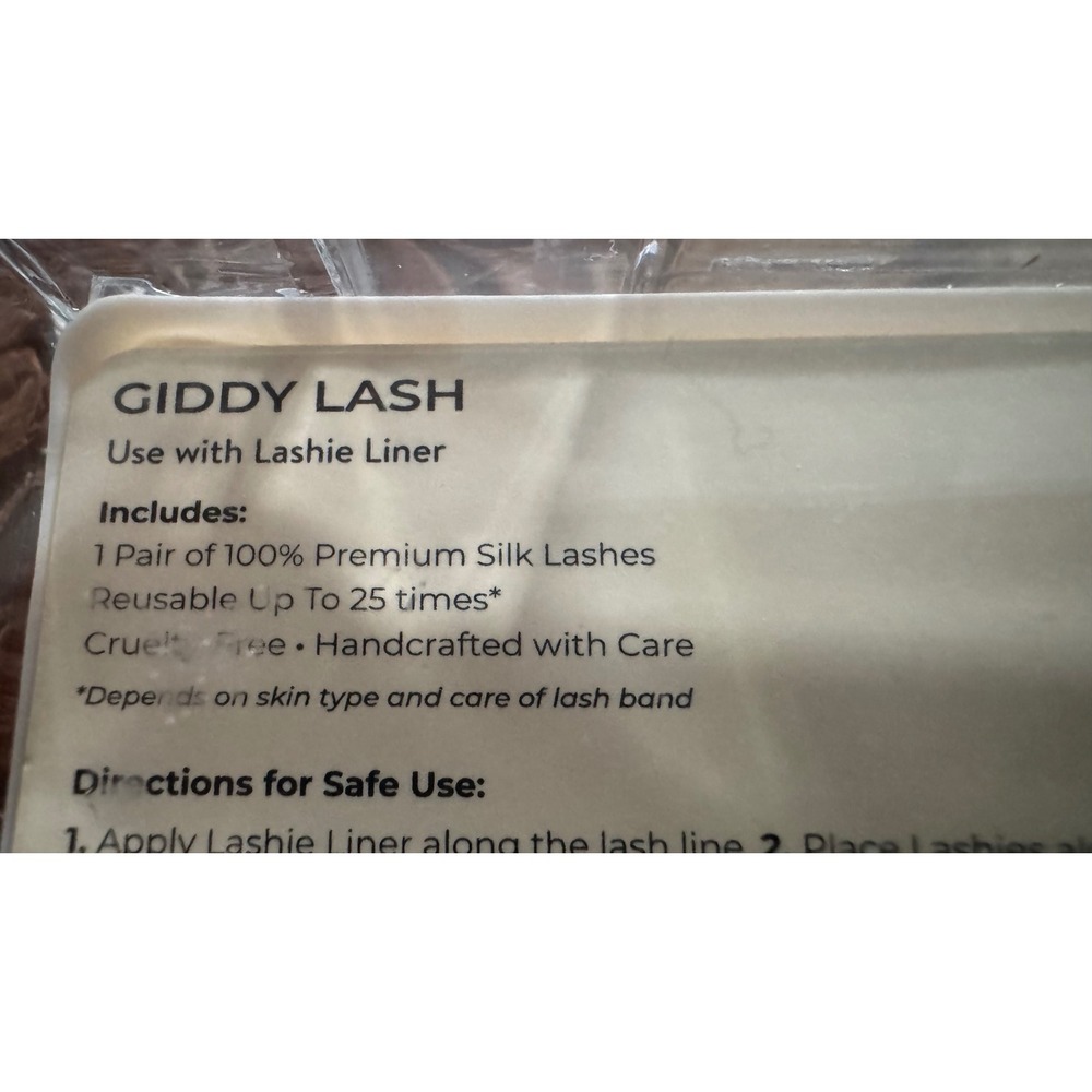 MoxieLash Giddy Lash Magnetic 100% Premium Silk Reusable Eyelashes Black NEW - Picture 4 of 7